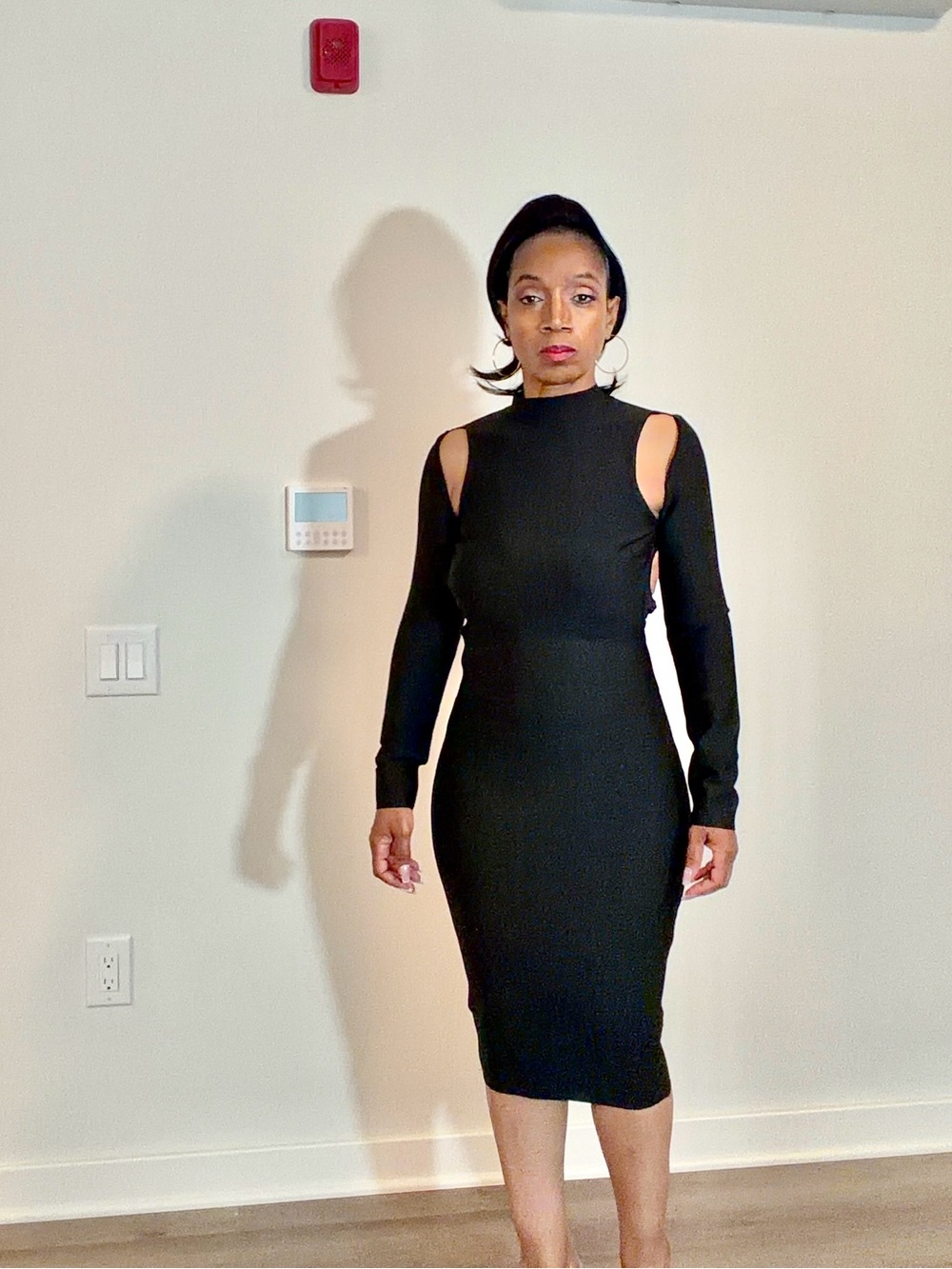 Black Cold-Shoulder Midi Bandage Dress - Women - Picture 2 of 4